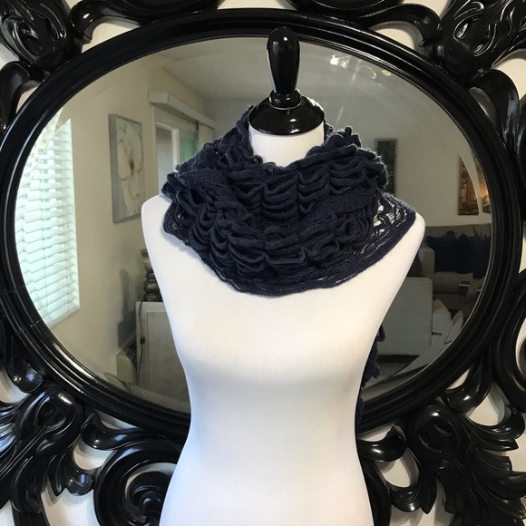 Softest scarf navy blue - Picture 3 of 5